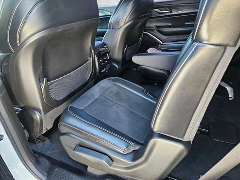 Used 2021 Jeep Grand Cherokee L Laredo RWD image 19