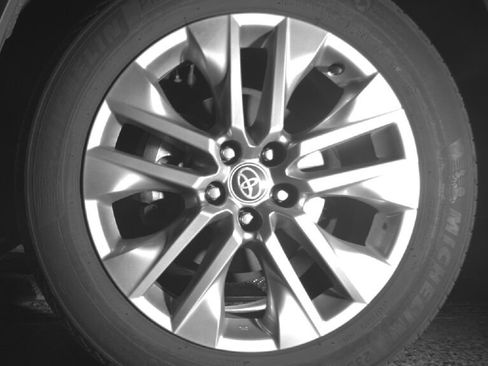 Used 2023 Toyota RAV4 XLE Premium AWD/4WD image 9