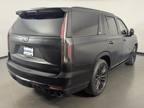 Used 2023 Cadillac Escalade V image 7