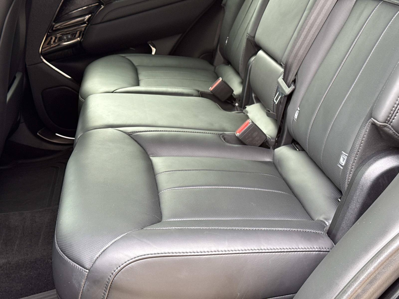 Used 2024 Land Rover Range Rover Sport Dynamic SE AWD/4WD image 17