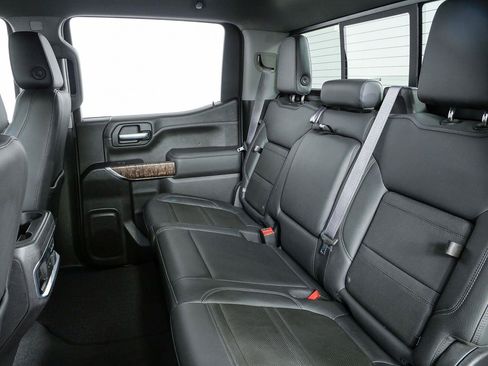 Used 2021 GMC Sierra 1500 Denali w/ Technology Package AWD/4WD image 18