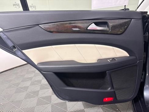 Used 2012 Mercedes-Benz CLS 550 image 24