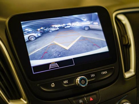 Used 2022 Chevrolet Malibu LS w/ Driver Confidence Package II image 24