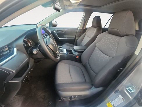 Certified 2025 Toyota RAV4 XLE w/ Convenience Package AWD/4WD image 9
