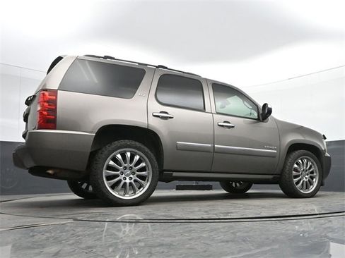 Used 2011 Chevrolet Tahoe LTZ image 12