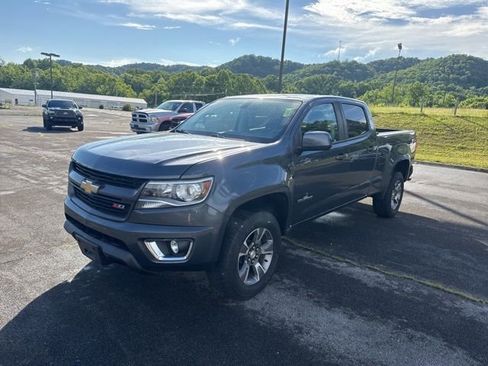 Used 2017 Chevrolet Colorado Z71 AWD/4WD image 4