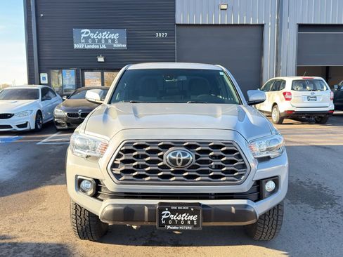 Used 2021 Toyota Tacoma TRD Off-Road image 3