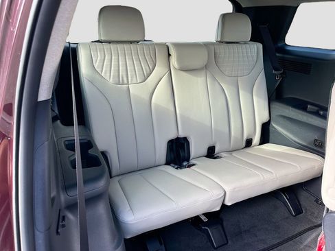 Used 2024 Hyundai Palisade Limited image 29
