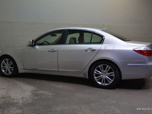 Used 2010 Hyundai Genesis 4.6 RWD image 29
