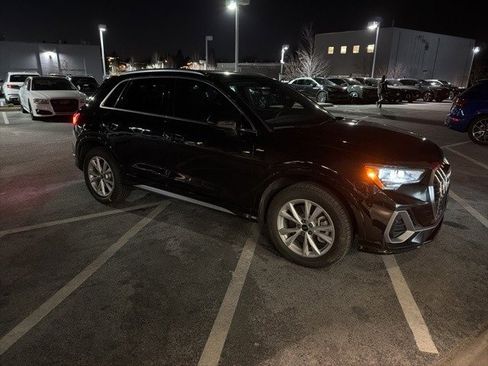 Certified 2022 Audi Q3 2.0T Premium w/ Convenience Package image 2