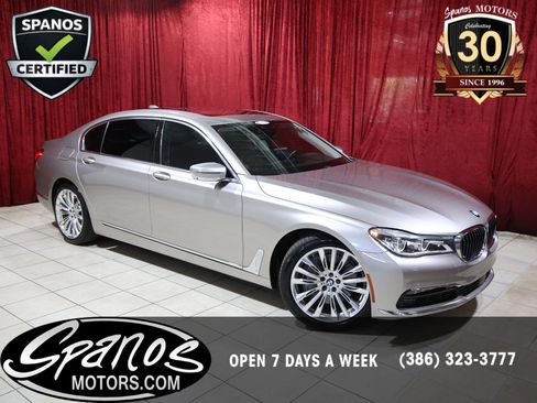 Used 2018 BMW 750i image 1