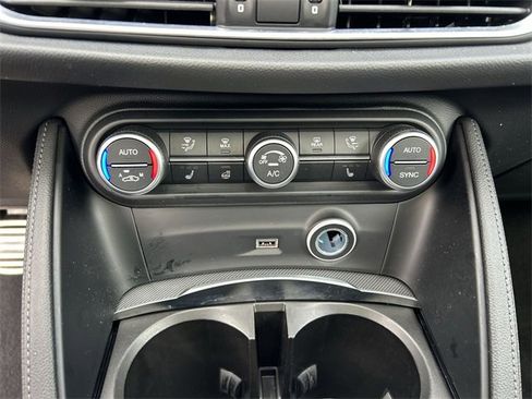 Used 2024 Alfa Romeo Stelvio Veloce image 21