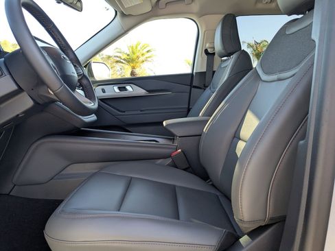 New 2026 Ford Explorer Active w/ Active Comfort Package image 23