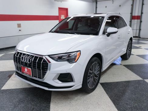 Used 2022 Audi Q3 2.0T Premium AWD/4WD image 4