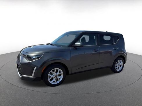 Used 2023 Kia Soul LX w/ Option Group 015 FWD image 8