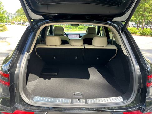 New 2026 Genesis GV70 2.5T Advanced image 32