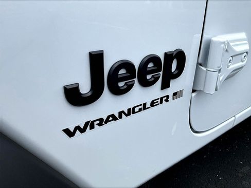 Used 2026 Jeep Wrangler Sport AWD/4WD image 22
