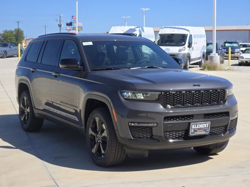 New 2025 Jeep Grand Cherokee L Limited w/ Black Appearance Package image 3