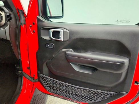 Used 2019 Jeep Wrangler Sport image 24