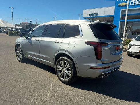 Used 2025 Cadillac XT6 Premium Luxury image 5