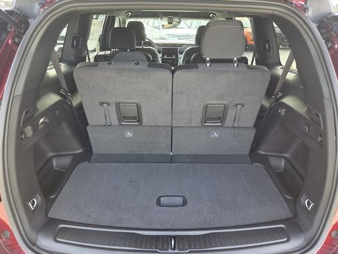 New 2026 Jeep Grand Cherokee L Laredo image 14