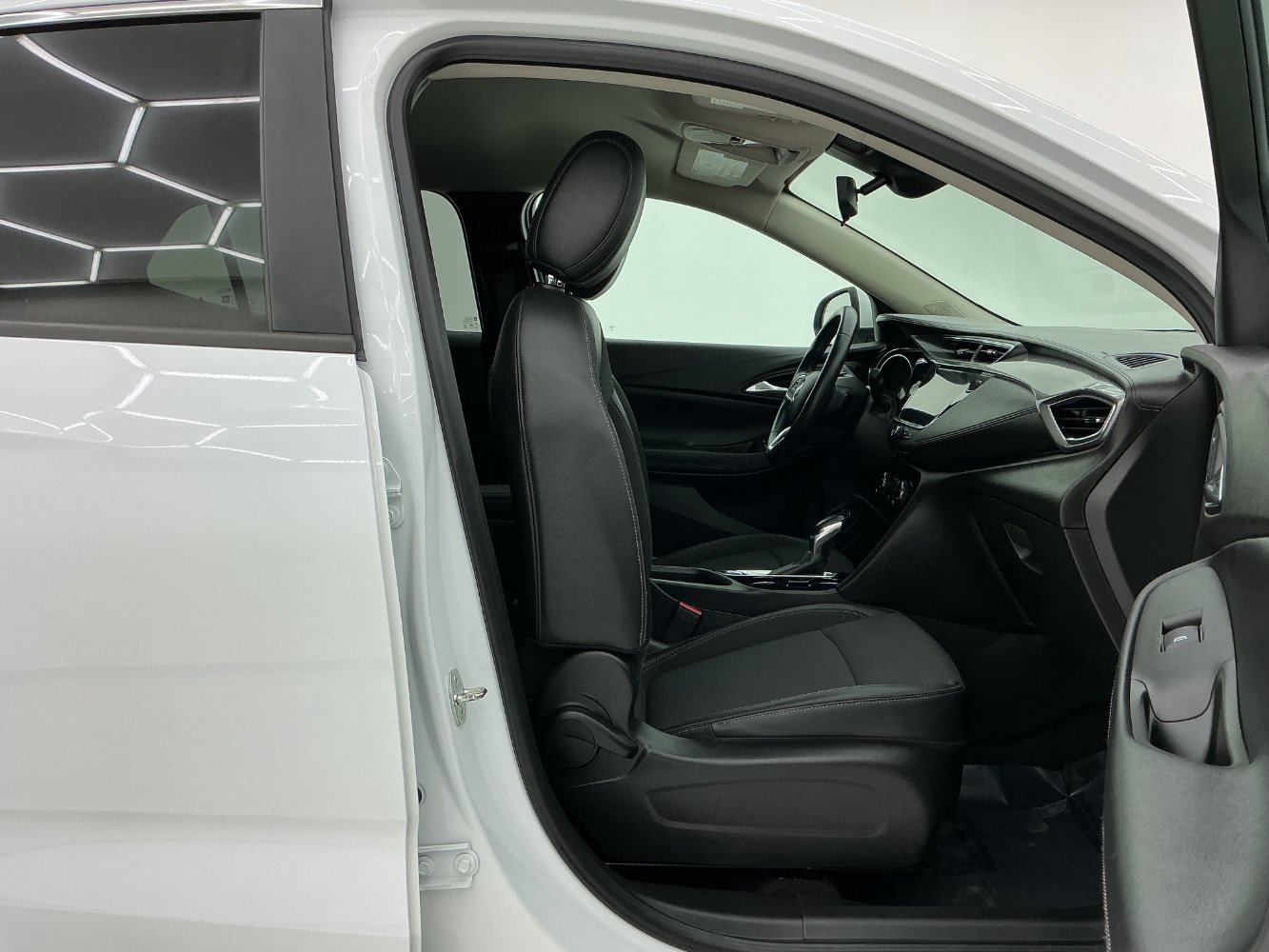 Used 2021 Buick Encore GX Select FWD image 15
