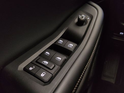 Used 2022 Jeep Grand Cherokee Limited 4xe image 27