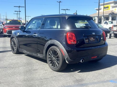 Used 2020 MINI Cooper 2-Door Hardtop image 4