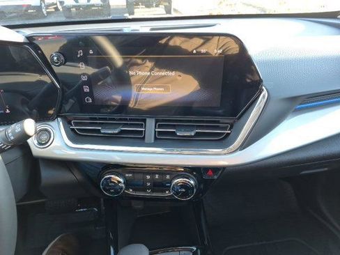 New 2026 Chevrolet Trax LT w/ Driver Confidence Package image 11