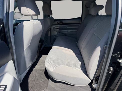 Used 2015 Toyota Tacoma 4x4 Double Cab image 16