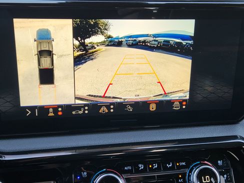 Certified 2025 GMC Sierra 2500 AT4 w/ AT4 Premium Plus Package image 18