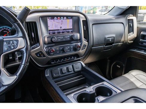 Used 2018 GMC Sierra 2500 Denali w/ Duramax Plus Package AWD/4WD image 23