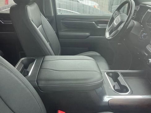 Used 2024 GMC Sierra 2500 SLT w/ SLT Convenience Package image 5