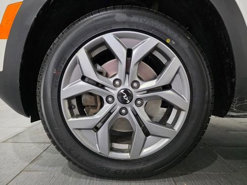 Used 2024 Kia Seltos S AWD/4WD image 22