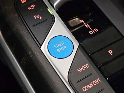 Used 2023 BMW i4 eDrive35 RWD image 19