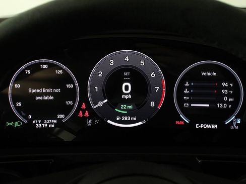 Certified 2025 Porsche Cayenne S AWD/4WD image 16