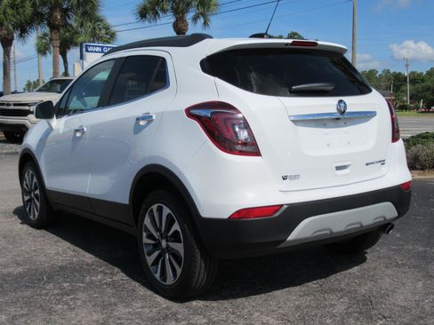 Used 2022 Buick Encore Preferred w/ Safety Package AWD/4WD image 8