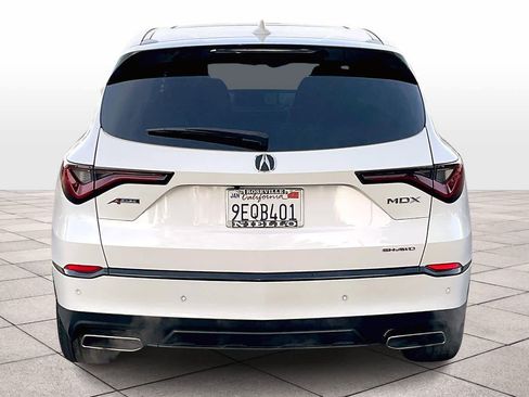 Used 2023 Acura MDX A-Spec image 7