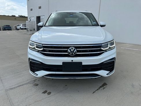 Used 2024 Volkswagen Tiguan SEL R-Line AWD/4WD image 2