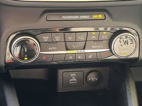 Used 2022 Ford Escape SE w/ Convenience Package FWD image 27