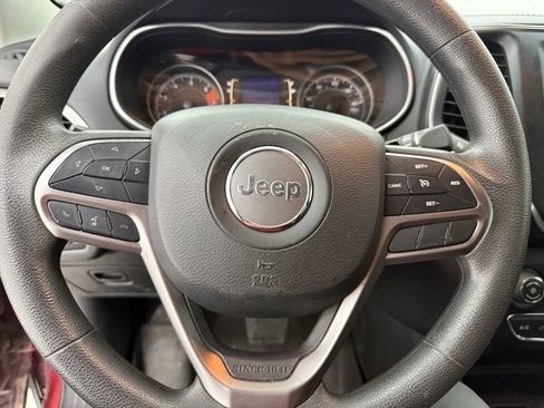 Used 2021 Jeep Cherokee Latitude FWD image 7