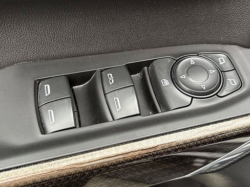 Used 2020 Chevrolet Silverado 1500 LT w/ All-Star Edition AWD/4WD image 15