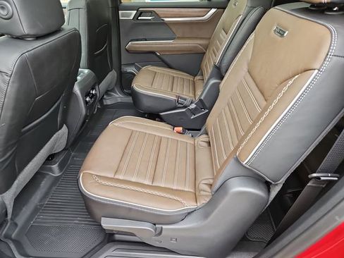 New 2026 GMC Acadia Denali Ultimate w/ LPO, All-Weather Package FWD image 13