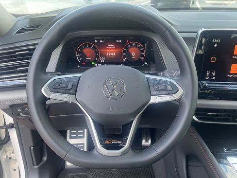 New 2026 Volkswagen Atlas Peak Edition AWD/4WD image 18