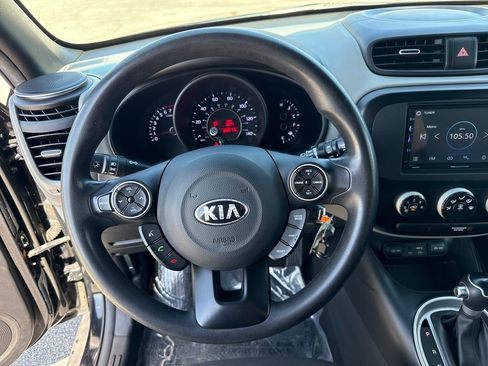 Used 2018 Kia Soul image 14
