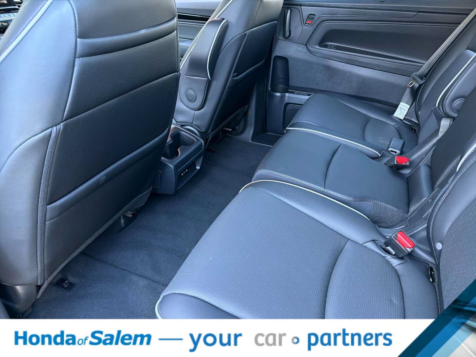 New 2027 Honda Odyssey Elite image 4
