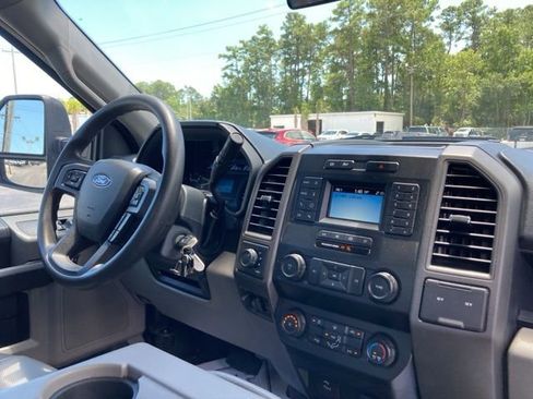 Used 2022 Ford F350 XL w/ Power Equipment Group image 24