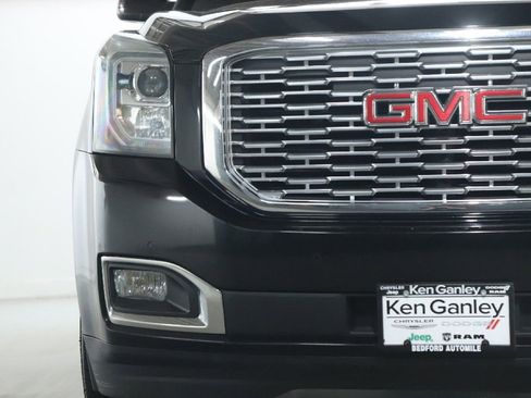 Used 2020 GMC Yukon XL Denali AWD/4WD image 6