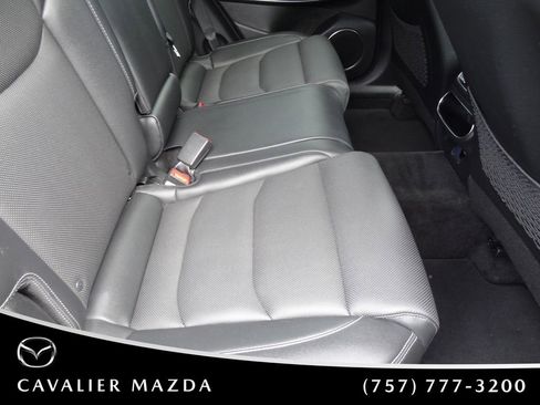 Used 2025 Genesis GV70 2.5T AWD/4WD image 16