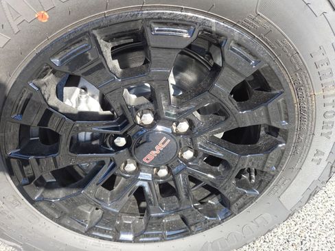 New 2026 GMC Canyon Elevation w/ Convenience Package image 13